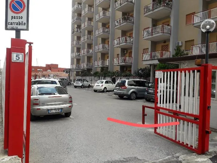 Signorile appartamento in condominio Rallo Palermo