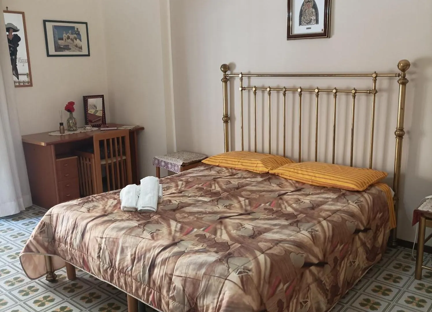 Alloggio in famiglia Signorile appartamento in condominio Rallo Palermo Italia